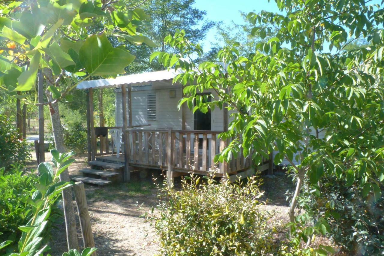 فندق Dauphinفي  Camping L'Eau Vive المظهر الخارجي الصورة